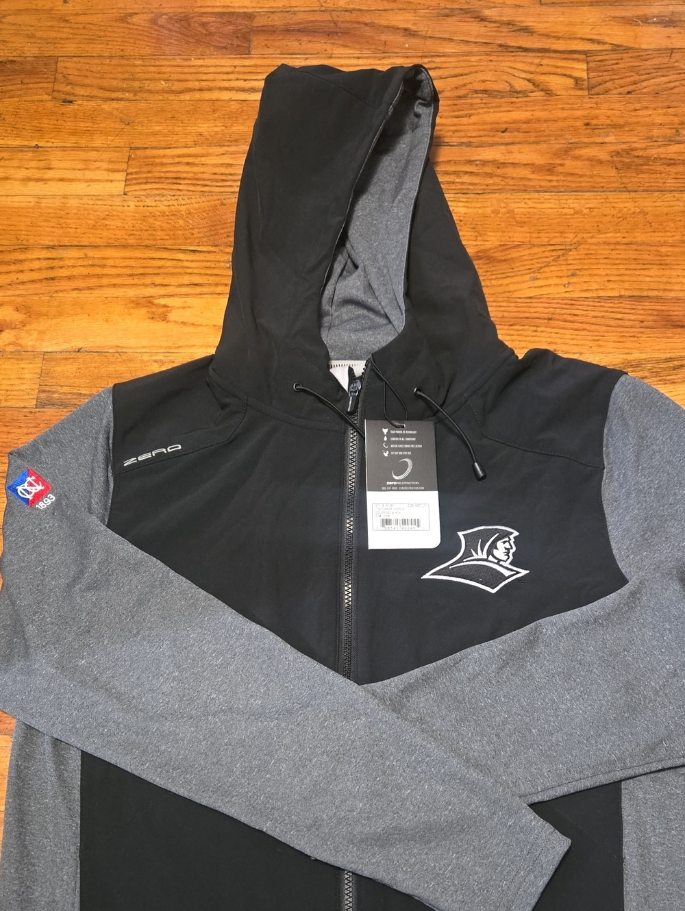 Zero Restriction The Champ Golf Hoodie Newport Country Club Providence Friars M